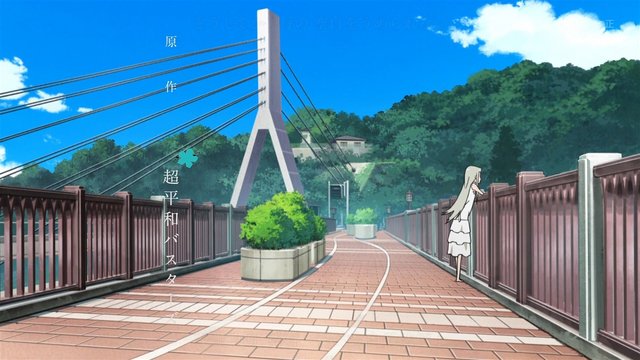 面码奔跑的红色拱桥