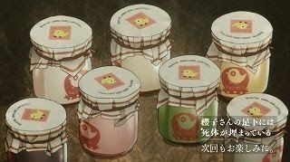 洋菓子店の前で立ち止まる