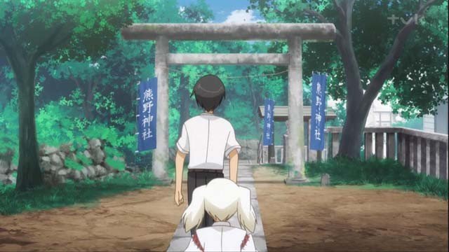 In front of the shrine where Hakone-chan visits