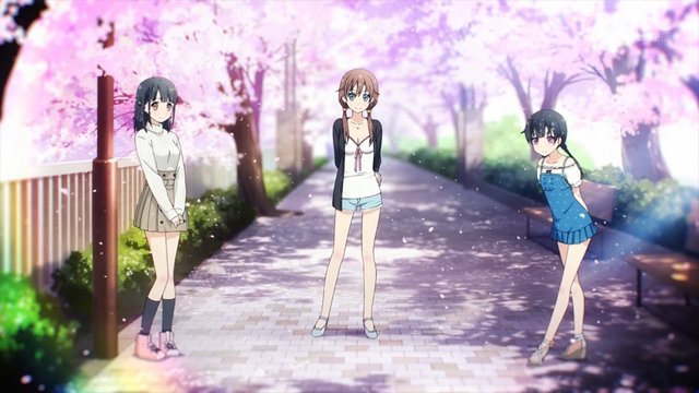 アパート脇の児童遊園