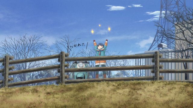 高原の無線中継塔