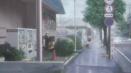 大型スーパーの入口と店内通路