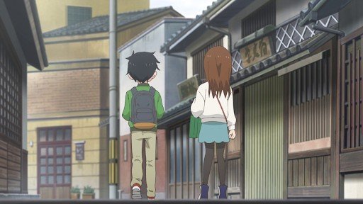 運河沿いの小道