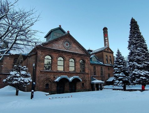 赤レンガの尖塔博物館