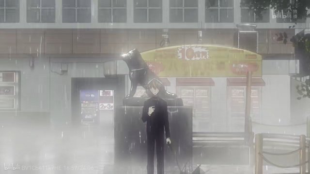 Waiting by the Square with Loyal Dog Statue