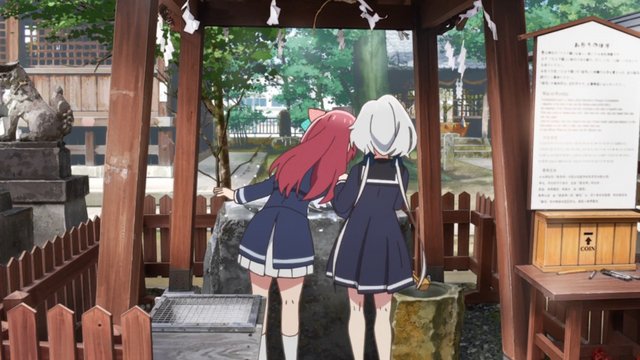 白鲶鱼雕像与神社