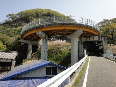 Cycling on the Spiral Bridge