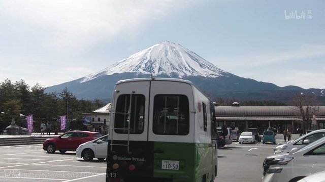 Narusawa Roadside Station