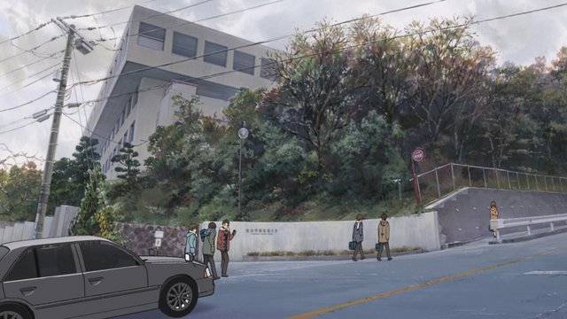 Uphill road in front of Shukuwa Junior College