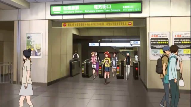 電気街口の喧騒