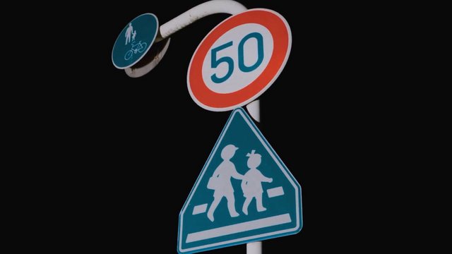 Road sign near Yotsuya Park