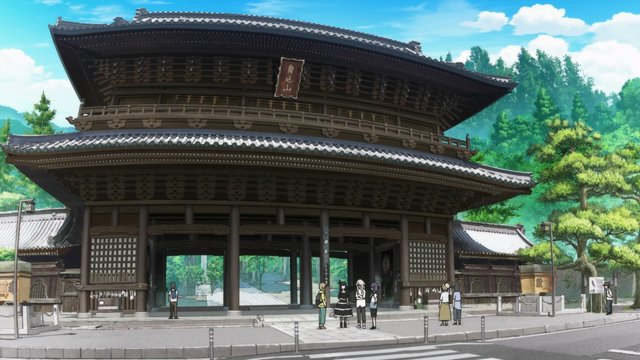 Group Photo in Front of the Kuonji Temple Gate