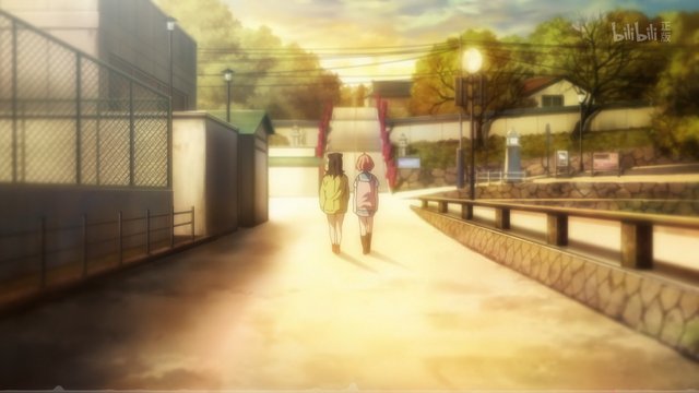 猿沢池西側の小道