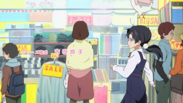 Self-service laundry and 100-yen store