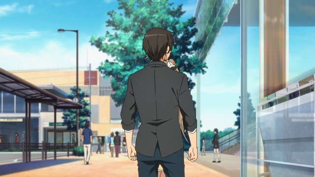 Meeting in front of a shopping center
