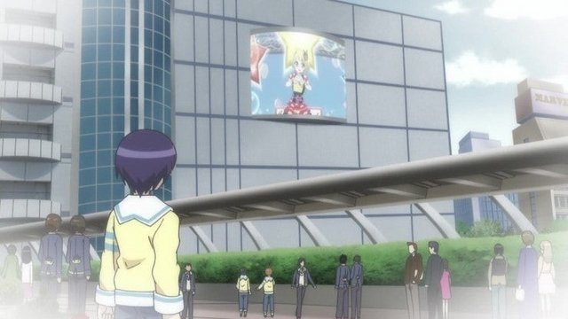 キャラクターが集まる駅前広場